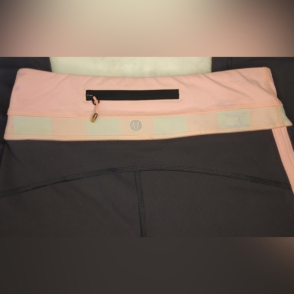 LULULEMON Up To Pace Pink Stripe Waistband Crop Leggings 4 - Picture 14 of 15